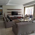 Unique 3 Bedroom In V A Waterfront