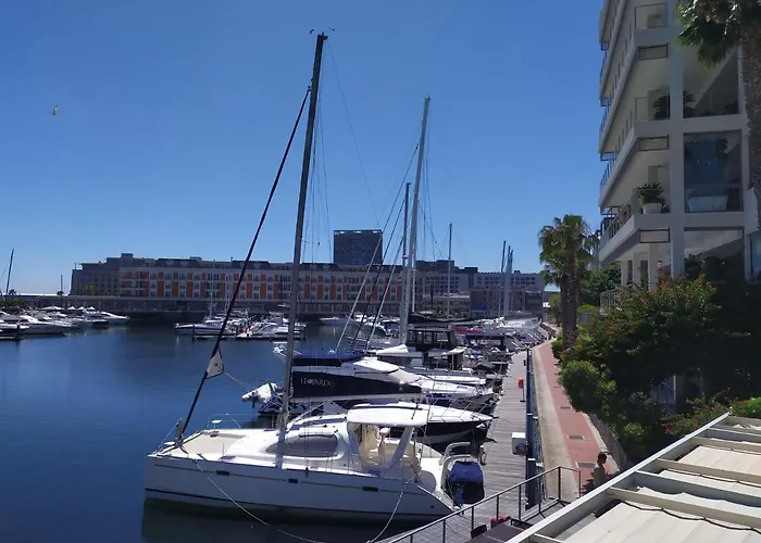 Unique 3 Bedroom In V A Waterfront