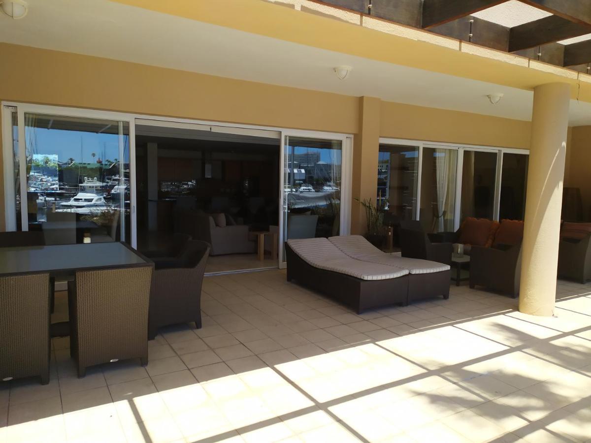 Unique 3 Bedroom In V A Waterfront Apartment *
